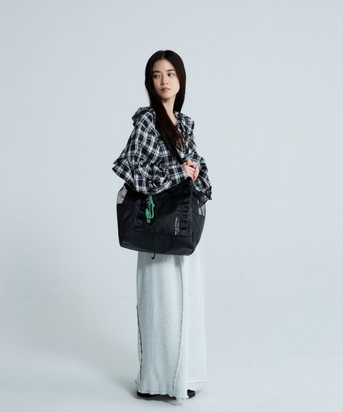 JEANASIS(ジーナシス)の「ポインテッドフリルブラウス/663862(シャツ/ブラウス・レディース・ブラック系その他/ブルー系その他/ブラック/ホワイト・FREE)」の20枚目の写真