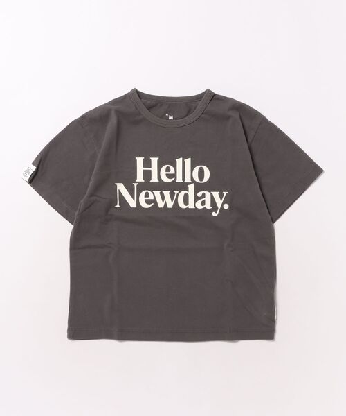 Smoothy（スムージー）の「Smoothy HELLO Tee / スムージー ハローTシャツ（Tシャツ/カットソー・キッズ・ヘザーグレー/スミクロ/ホワイト・X-LARGE/LARGE/MEDIUM）」の2枚目の写真