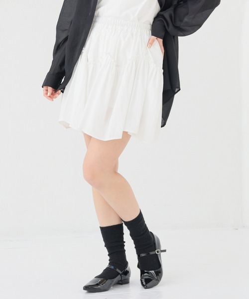 Honeys(ハニーズ)の「裏地パンツ付ミニスカート(スカート・キッズ・ブラック/ホワイト/ブラウン・S/M/L/150cm)」の2枚目の写真