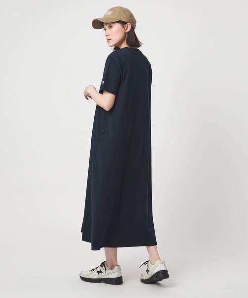 Champion（チャンピオン）の「【別注】＜Champion＞ショートスリーブ フレア Tシャツ ワンピース（ワンピース・レディース・ブラック/ネイビー/ナチュラル・FREE）」の12枚目の写真