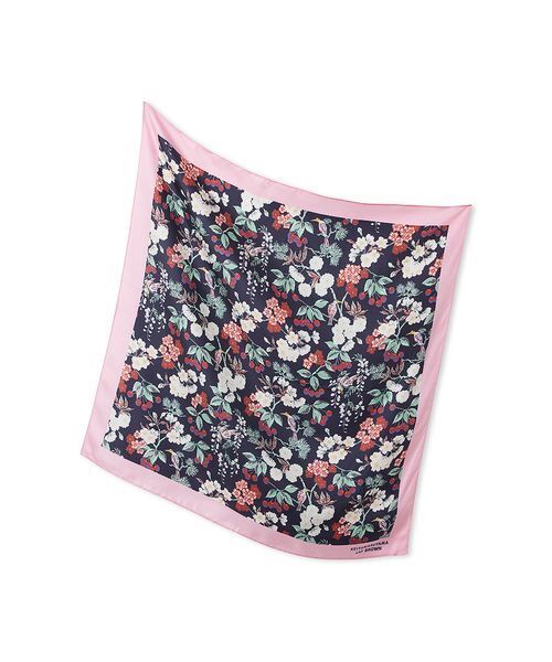LILY BROWN（リリーブラウン）の「【LILY BROWN×KEITA MARUYAMA】ボタニカルチェリー柄シルクスカーフ（バンダナ/スカーフ・レディース・ネイビー/ブルー/ホワイト・F）」の3枚目の写真