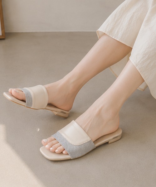Miniministore（ミニミニストア）の「スクエアトゥ フラットサンダルレディース（サンダル・レディース・アイボリー/ホワイト/ベージュ/ブラック/ブラウン・24.5cm/23.5cm/23.0cm/22.5cm/24.0cm）」の2枚目の写真