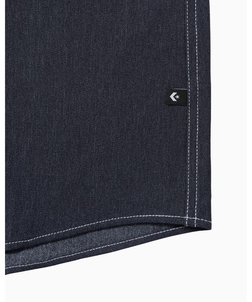 CONVERSE（コンバース）の「SYNTHETIC DENIM SHIRT M / シンセティックデニムシャツＭ（シャツ/ブラウス・メンズ・ネイビー・XL/L/M）」の4枚目の写真