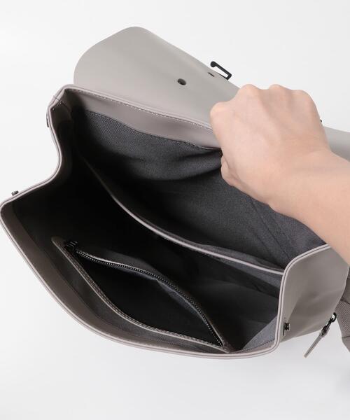 SENSE OF PLACE by URBAN RESEARCH(センスオブプレイスバイアーバンリサーチ)の「GASTON LUGA SPLASH 2.0-13(バックパック/リュック・メンズ・グレー系その他/イエロー系その他/ブラック・ONE)」の6枚目の写真