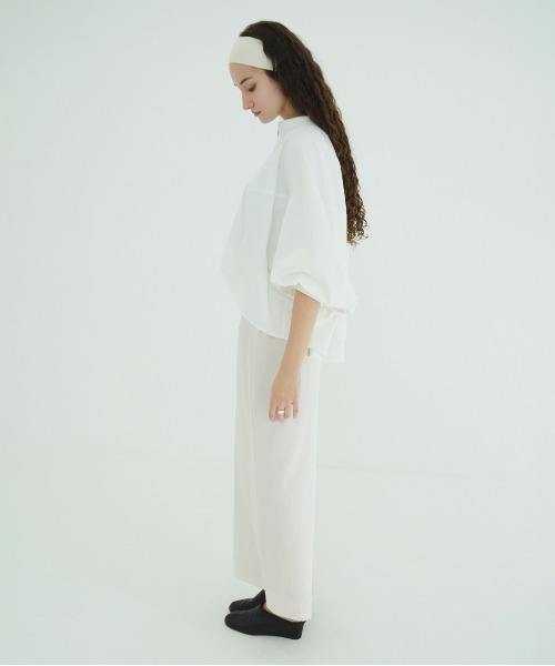 CLANE（クラネ）の「VOLUME SELEEVE STAND NECK SHIRTS（シャツ/ブラウス・レディース・ホワイト/サックスブルー・1/2）」の15枚目の写真