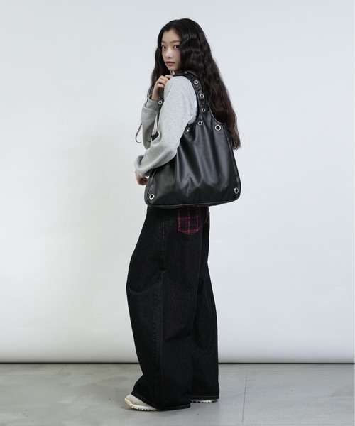 FCMM(エフシーエムエム)の「【日本限定】EYELET TOTE BAG / アイレットトートバッグ(トートバッグ・レディース・ブラック/ピンク/その他・FREE)」の7枚目の写真