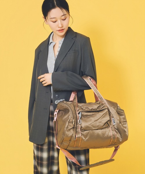 CONTROL FREAK / CTFK（コントロールフリーク）の「CONTROL FREAK / CTFK（コントロールフリーク）【TRAVEL BAG Series】≪撥水≫ダッフルバッグ M（ショルダーバッグ・レディース・ブラック/ベージュ/レオパード/チェック・FREE）」の2枚目の写真