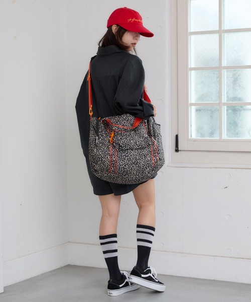 CONTROL FREAK / CTFK（コントロールフリーク）の「CONTROL FREAK / CTFK（コントロールフリーク）【TRAVEL BAG Series】≪撥水≫ダッフルバッグ M（ショルダーバッグ・レディース・ブラック/ベージュ/レオパード/チェック・FREE）」の19枚目の写真