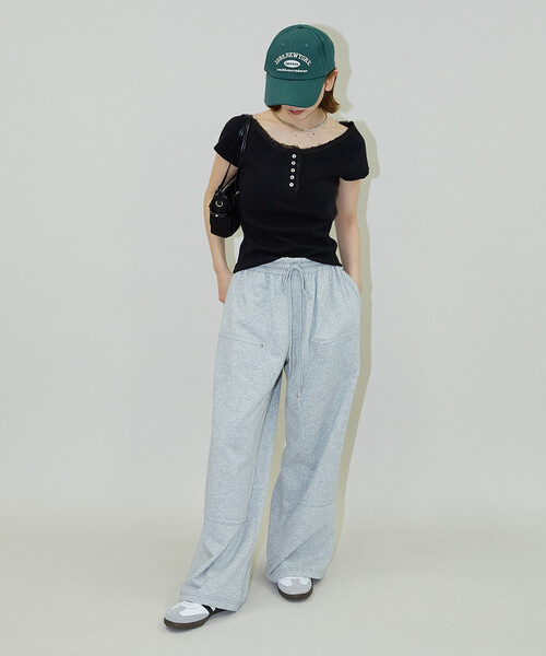 PUBLUX(パブリュクス)の「PUBLUX/パブリュクス 襟 レース 切替 ヘンリー リブ Tシャツ(Tシャツ/カットソー・レディース・チャコールグレー/オフホワイト/ブラウン/ブラック/ネイビー・フリ-)」の22枚目の写真