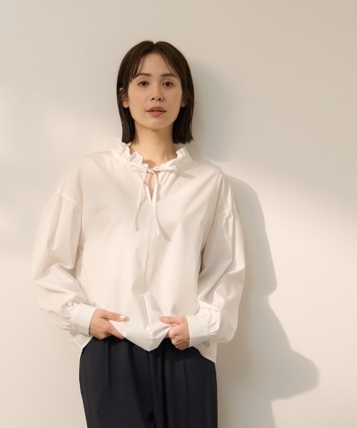 ketty(ケティ)の「ハイカウントタイプライターフリルネックブラウス(シャツ/ブラウス・レディース・オフホワイト/サックスブルー/イエロー/ネイビー・M)」の16枚目の写真
