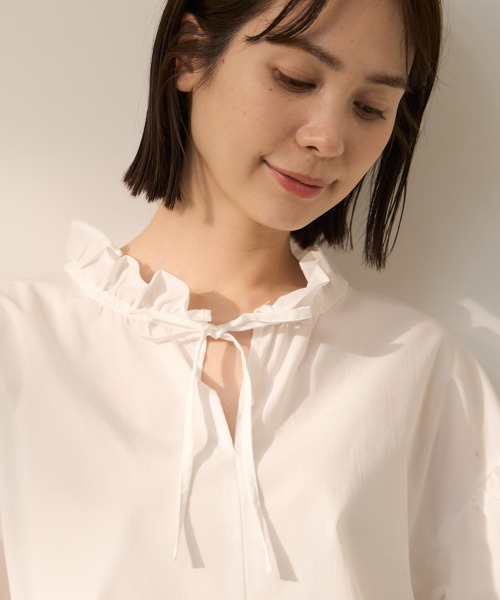 ketty(ケティ)の「ハイカウントタイプライターフリルネックブラウス(シャツ/ブラウス・レディース・オフホワイト/サックスブルー/イエロー/ネイビー・M)」の15枚目の写真