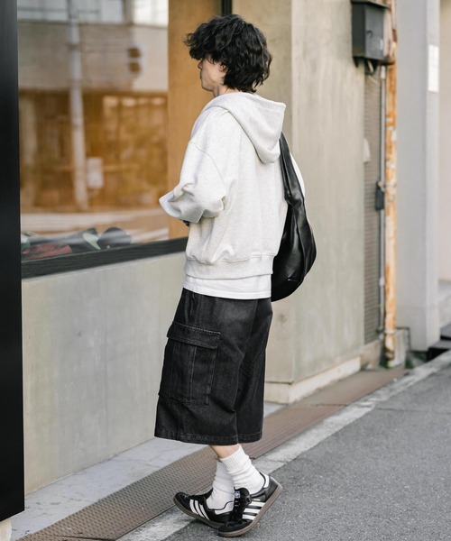 Rocky Monroe（ロッキーモンロー）の「ケミカルウォッシュ オーバーダイ ワイドデニムカーゴハーフショートパンツ（デニムパンツ・メンズ・パープル/インディゴブルー/ブラウン/ケミカルウォッシュ/ライトブラック/ブラック/ワンウォッシュ・XL/L/M）」の9枚目の写真