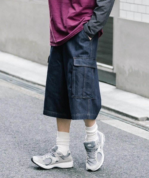 Rocky Monroe（ロッキーモンロー）の「ケミカルウォッシュ オーバーダイ ワイドデニムカーゴハーフショートパンツ（デニムパンツ・メンズ・パープル/インディゴブルー/ブラウン/ケミカルウォッシュ/ライトブラック/ブラック/ワンウォッシュ・XL/L/M）」の16枚目の写真