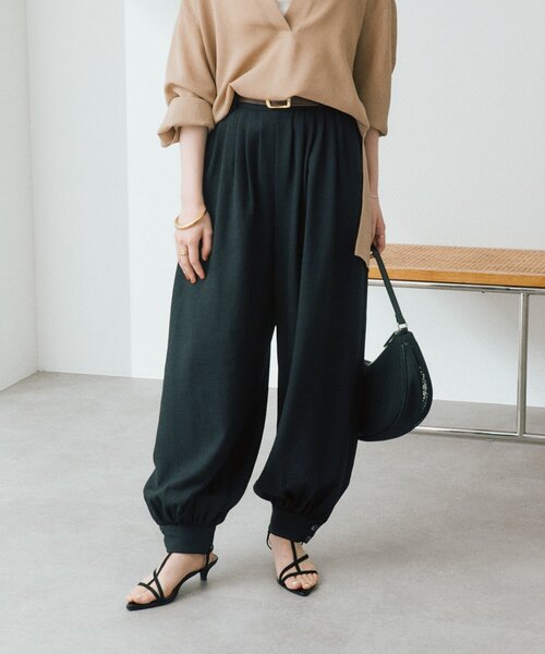 RIVE DROITE(リヴドロワ)の「予約【鮮度抜群/防シワ性/紫外線防止】リネンライクアラジンパンツ(その他パンツ・レディース・ブラック/サンドベージュ・36/38)」の6枚目の写真