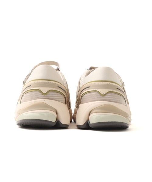 adidas(アディダス)の「adidas ADISTAR CONTROL 5 MJ W / アディダス アディスター コントロール 5 MJ W【SP】(スニーカー・レディース・ライトベージュ・22.5cm/23.0cm/23.5cm/24.0cm/24.5cm/25.0cm/25.5cm/26.0cm)」の3枚目の写真
