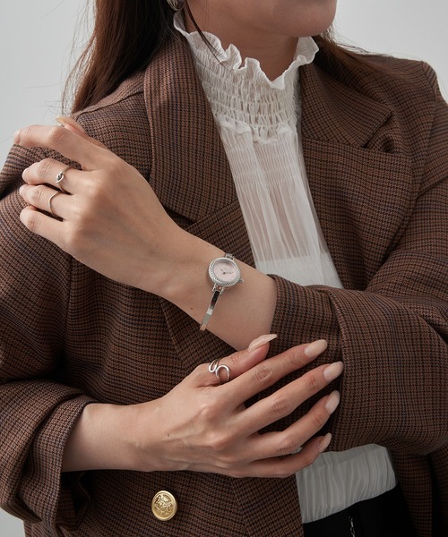 MAGASIN DE MODE Chou Chou(マガジンデモードシュシュ)の「【MAGASIN DE MODE Chou Chou】アンティーク風 メタル バングルウォッチ GY106 FW(アナログ腕時計・レディース・ホワイト/シルバー/ピンクゴールド・FREE)」の16枚目の写真