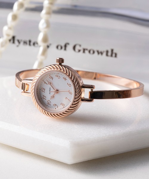 MAGASIN DE MODE Chou Chou(マガジンデモードシュシュ)の「【MAGASIN DE MODE Chou Chou】アンティーク風 メタル バングルウォッチ GY106 FW(アナログ腕時計・レディース・ホワイト/シルバー/ピンクゴールド・FREE)」の17枚目の写真