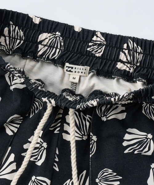 BILLABONG（ビラボン）の「BILLABONG/ビラボン ロングパンツ WIDE EASY LONG PANTS BG01C700（その他パンツ・レディース・ホワイト×ブラウン/ブラック×ホワイト・M）」の16枚目の写真