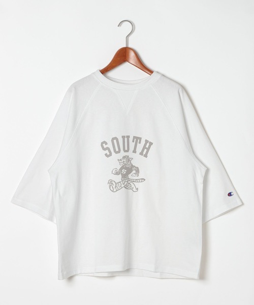 Champion（チャンピオン）の「【Champion(チャンピオン)】 半袖プリントTシャツ（Tシャツ/カットソー・レディース・ナチュラル/ホワイト/ネイビー・MEDIUM/LARGE）」の2枚目の写真