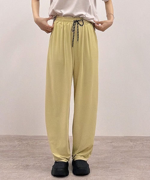 CLOTHY(クロシィ)の「【涼しさも、ラクさも、これ一枚。】接触冷感ロングパンツ(その他パンツ・レディース・パープル/イエロー/グレイッシュベージュ・MEDIUM)」の1枚目の写真