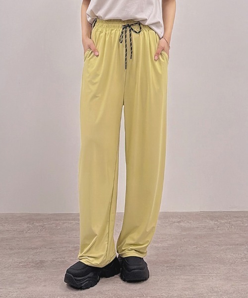CLOTHY(クロシィ)の「【涼しさも、ラクさも、これ一枚。】接触冷感ロングパンツ(その他パンツ・レディース・パープル/イエロー/グレイッシュベージュ・MEDIUM)」の10枚目の写真