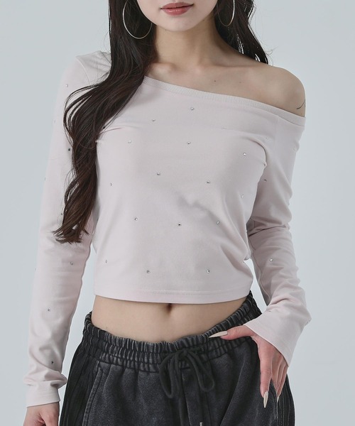ANAP(アナップ)の「ラインストーン ワンショル トップス ロングTシャツ(Tシャツ/カットソー・レディース・ブラック/ホワイト/ピンク・F)」の3枚目の写真