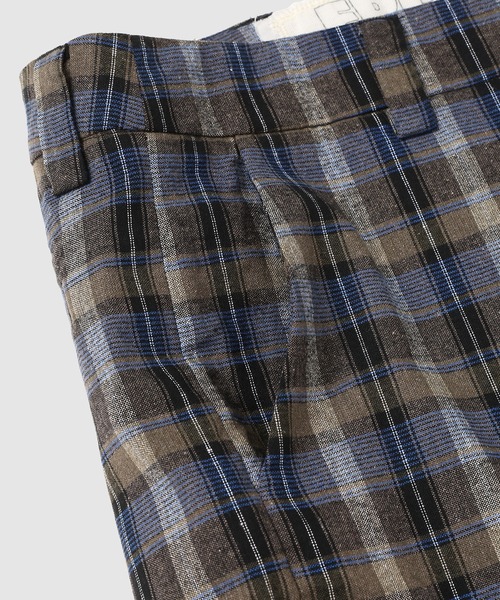 ERL（イーアールエル）の「UNISEX CHECK SHORTS WOVEN（その他パンツ・メンズ・グレー・S/M）」の3枚目の写真