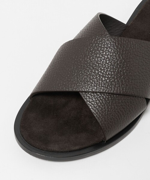 UNITED ARROWS（ユナイテッドアローズ）の「【別注】＜L/UCCA＞ GRAIN LEATHER CROSS SANDAL/グレインレザー クロスサンダル（サンダル・メンズ・ダークブラウン・41/40/42/43）」の8枚目の写真