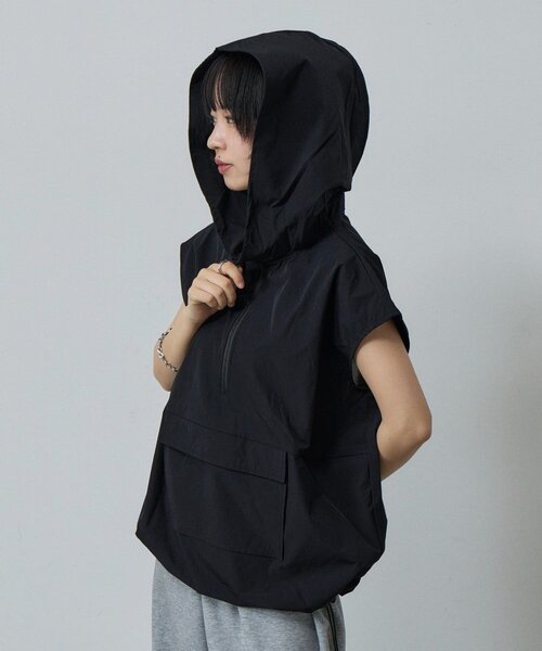 goocy(グーシー)の「【ラッシュガード】フード付きビッグポケット(Tシャツ/カットソー・レディース・ブラック/チャコールグレー・FREE)」の1枚目の写真