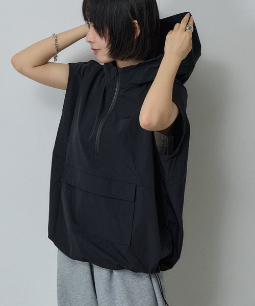 goocy(グーシー)の「【ラッシュガード】フード付きビッグポケット(Tシャツ/カットソー・レディース・ブラック/チャコールグレー・FREE)」の3枚目の写真