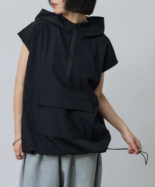 goocy(グーシー)の「【ラッシュガード】フード付きビッグポケット(Tシャツ/カットソー・レディース・ブラック/チャコールグレー・FREE)」の14枚目の写真