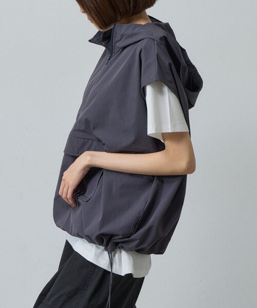 goocy(グーシー)の「【ラッシュガード】フード付きビッグポケット(Tシャツ/カットソー・レディース・ブラック/チャコールグレー・FREE)」の17枚目の写真