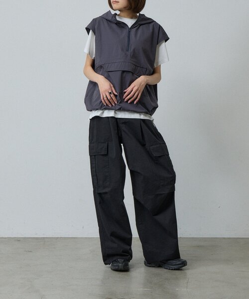goocy(グーシー)の「【ラッシュガード】フード付きビッグポケット(Tシャツ/カットソー・レディース・ブラック/チャコールグレー・FREE)」の18枚目の写真