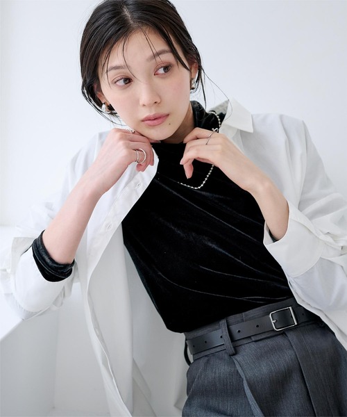 UR'S(ユアーズ)の「シアーベロアタートルネックプルオーバー(Tシャツ/カットソー・レディース・チャコール/ブラック/ブラウン/アイボリー・S/M/L)」の14枚目の写真