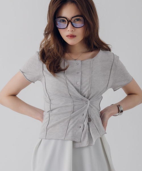 MUHET(ミュエータ)の「outseam side button cardigan / サイドボタンカーディガン(カーディガン/ボレロ・レディース・オートミール/ピンク/ネイビー・FREE)」の2枚目の写真