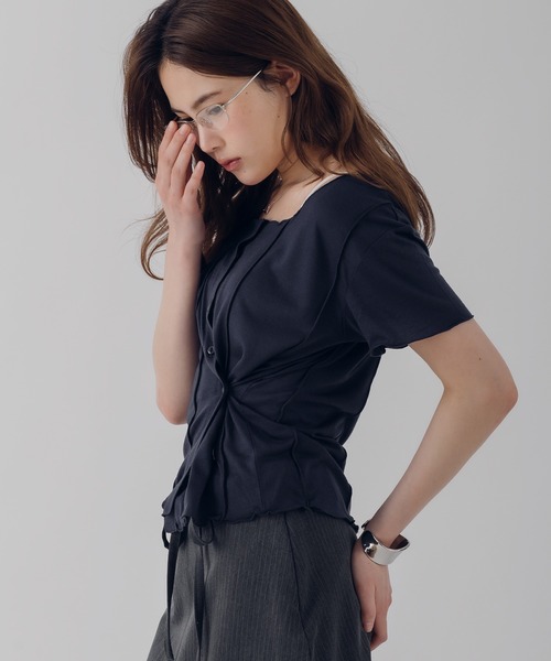 MUHET(ミュエータ)の「outseam side button cardigan / サイドボタンカーディガン(カーディガン/ボレロ・レディース・オートミール/ピンク/ネイビー・FREE)」の21枚目の写真