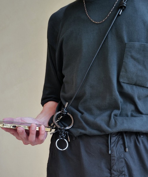 ITTI（イッチ）の「CRISTY KNOTMAN RING / RAPTO JP（ネックレス・メンズ・ブラウン/ブラック・FREE）」の3枚目の写真