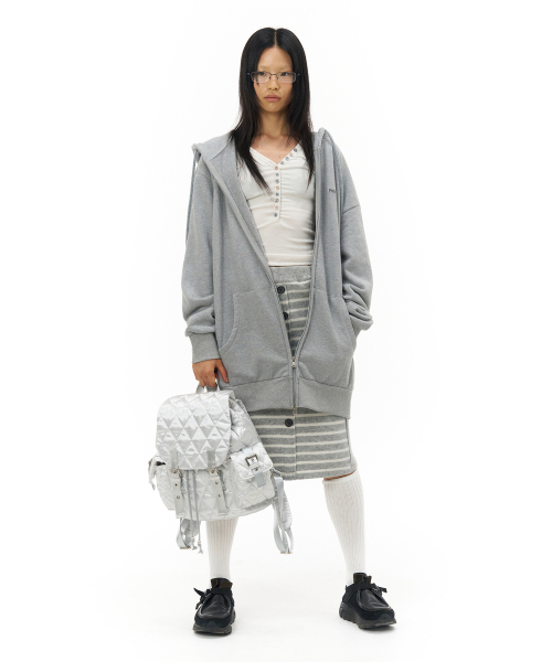 PAHISUM（パヒサム）の「グロッシーキルティングバックパック_シルバー（バックパック/リュック・レディース・その他・FREE）」の4枚目の写真