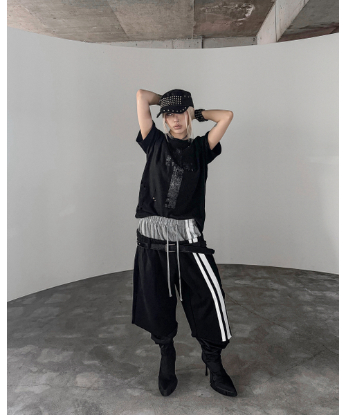 ROARINGRAD(ロアリングラド)の「W.ダブルウエストバミューダスウェットパンツ ブラック(その他パンツ・レディース・その他・MEDIUM/LARGE)」の2枚目の写真