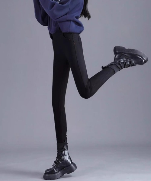 AMELY(エミリー)の「ストレッチ スキニーパンツ(その他パンツ・レディース・ブラック/チャコール・フリー)」の4枚目の写真