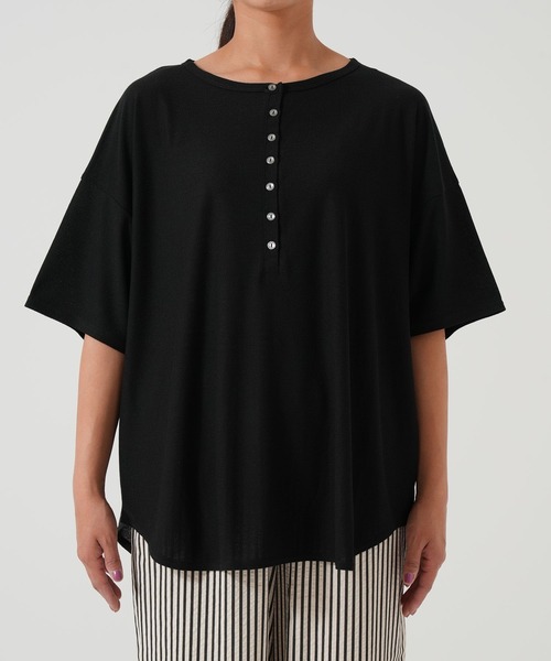 HEART MARKET(ハートマーケット)の「ヘンリーヘムテールチュニック(Tシャツ/カットソー・レディース・ナチュラル/ピンク/ブラック/ブルー/チャコール/ライトパープル・FREE)」の17枚目の写真