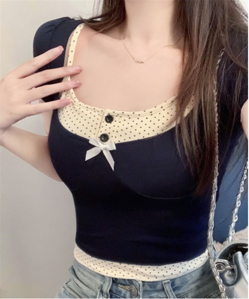&soiree(アンドソワレ)の「ドットキャミレイヤードリボン付きトップス(その他トップス・レディース・ネイビー・LARGE/MEDIUM/SMALL)」の2枚目の写真
