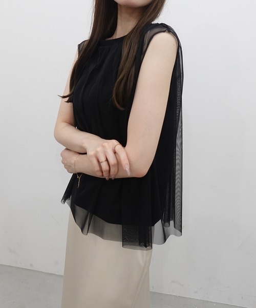 SOELA（ソエラ）の「【INGNI　SOELA】オーガンジーレイヤードトップス／WEB限定（Tシャツ/カットソー・レディース・ブラック/オフホワイト・FREE）」の4枚目の写真