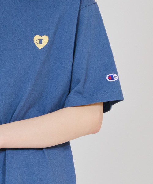 Champion(チャンピオン)の「【Champion/チャンピオン】レディース ショートスリーブTシャツ(Tシャツ/カットソー・レディース・ダークブラウン/ブラック系その他/ホワイト/ブルー系その他3・MEDIUM/LARGE)」の8枚目の写真