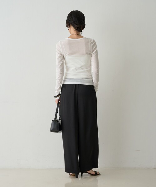 qualite(カリテ)の「【接触冷感素材】ストレッチフライスカットソー(Tシャツ/カットソー・レディース・その他/オフホワイト/チャコールグレー・フリー)」の12枚目の写真