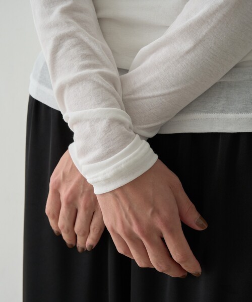 qualite(カリテ)の「【接触冷感素材】ストレッチフライスカットソー(Tシャツ/カットソー・レディース・その他/オフホワイト/チャコールグレー・フリー)」の19枚目の写真
