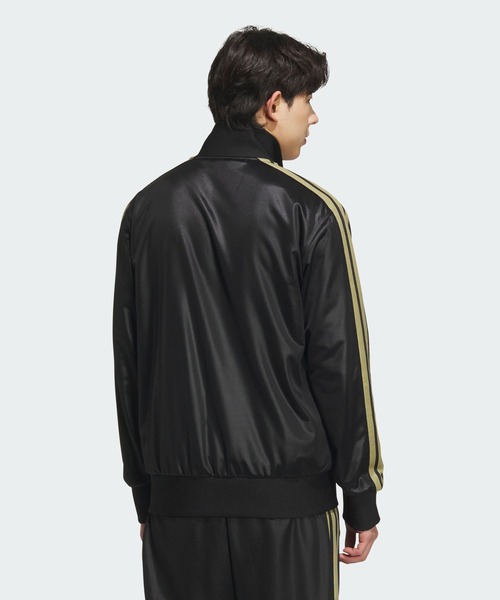 adidas（アディダス）の「Stadium Gold レギュラーフィット トラックトップ / ジャージ / トラックジャケット / アディダス adidas（ジャージ・メンズ・ブラック×ゴールド・MEDIUM/SMALL/X-SMALL/X-LARGE/LARGE/3XL/XX-LARGE）」の2枚目の写真