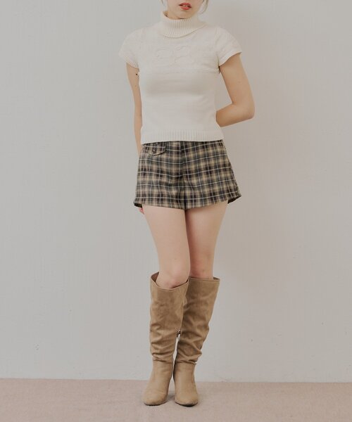 Chico(チコ)の「【新色登場/2サイズ展開】ローウエストコンパクトショートパンツ(その他パンツ・レディース・ベージュ系その他2/ブラウン系その他2/ブラック・SMALL/MEDIUM)」の18枚目の写真