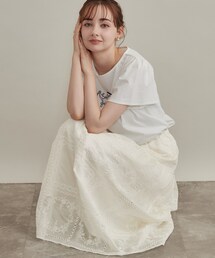 ニュアンススクエア刺繍スカート