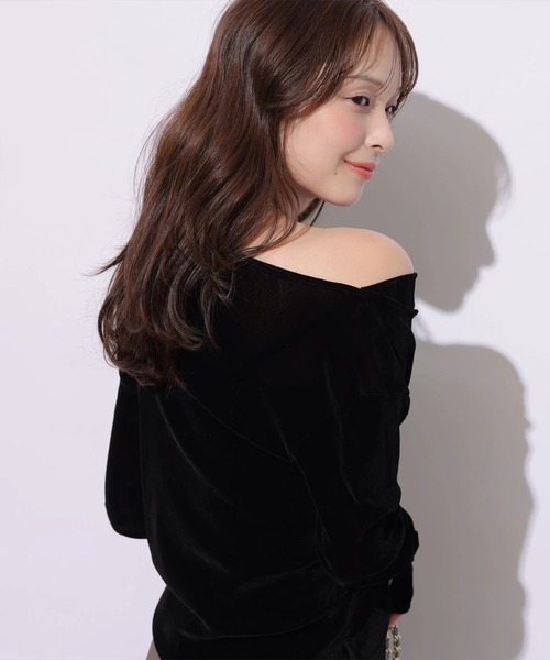 Mystrada(マイストラーダ)の「ドレープベロアカットソー(Tシャツ/カットソー・レディース・ブラック/オフホワイト・38)」の12枚目の写真